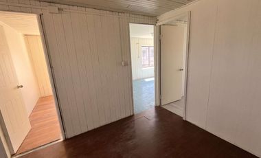 Se vende amplia casa ubicada en coronel.