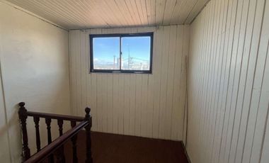 Se vende amplia casa ubicada en coronel.