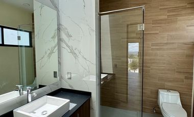 Venta Casa de Lujo, Triple Altura, Residencial El Mayorazgo Querétaro $6.5 MDP