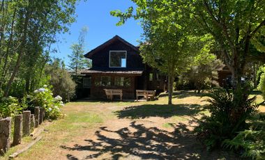 Se vende espectacular casa a las orillas del lago Lanquihue, Puerto Varas