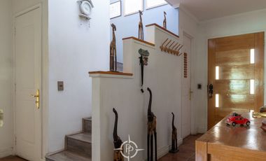 Se vende hermosa casa 5D, 5B, 2E Alto Macul