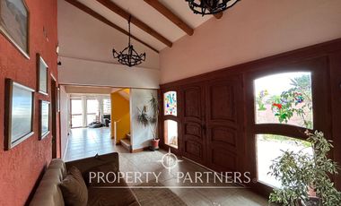 En Arriendo Gran Casa en La Herradura con Vista al Mar