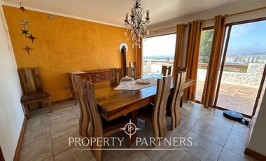 En Arriendo Gran Casa en La Herradura con Vista al Mar