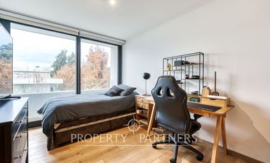 Comodo departamento vistas despejadas con azotea habilitada con quincho, La Dehesa Central