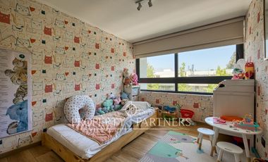 Comodo departamento vistas despejadas con azotea habilitada con quincho, La Dehesa Central