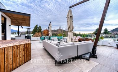 Comodo departamento vistas despejadas con azotea habilitada con quincho, La Dehesa Central