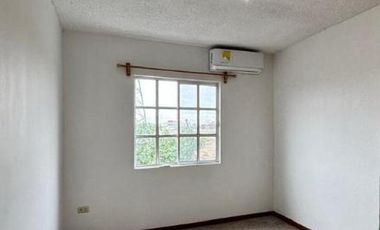 Casa en Las Aldabas, muy cerca de Campos Elíseos, Ciudad Juárez, Chihuahua.