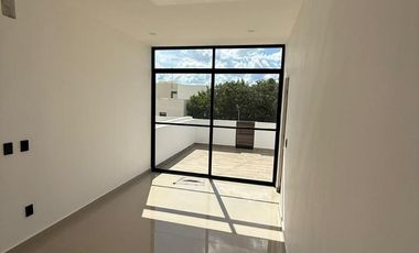 LINDA CASA DE ENTREGA INMEDIATA EN RESIDENCIAL ARBOLADA


L