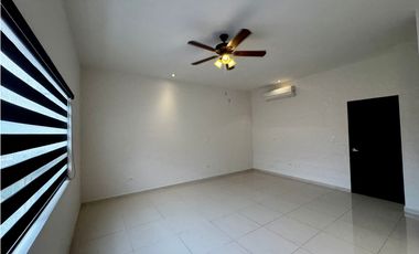 Casa en Renta Cumbres 3er sector