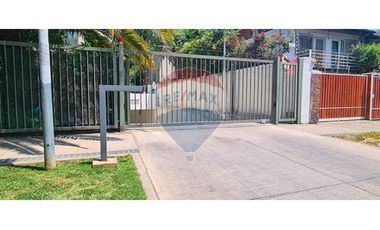 Venta Estacionamiento 2 Boxs Amplio  Ñuñoa