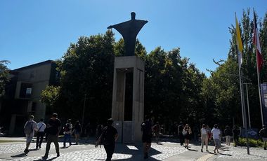 Venta: Exclusivo Garaje Comercial en Santiago