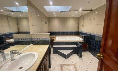 GRAN CASA ARRIENDO EN MARCOS MATURANA