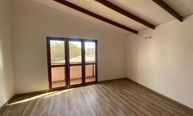 GRAN CASA ARRIENDO EN MARCOS MATURANA