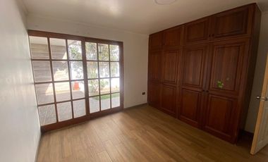 GRAN CASA ARRIENDO EN MARCOS MATURANA