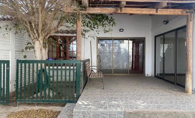 GRAN CASA ARRIENDO EN MARCOS MATURANA
