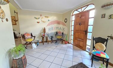 CASA AMPLIA  IDEAL INVERSIONN AVENIDA PRINCIPAL