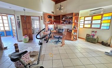 CASA AMPLIA  IDEAL INVERSIONN AVENIDA PRINCIPAL