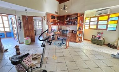 CASA AMPLIA  IDEAL INVERSIONN AVENIDA PRINCIPAL