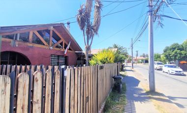 Venta de casa de 3 dormitorios en Los Andes, Villa La Gloria, 85 M$.