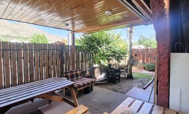 Venta de casa de 3 dormitorios en Los Andes, Villa La Gloria, 85 M$.