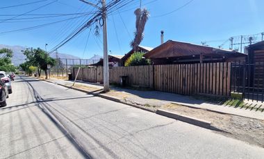 Venta de casa de 3 dormitorios en Los Andes, Villa La Gloria, 85 M$.