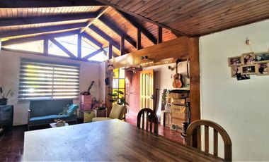 Venta de casa de 3 dormitorios en Los Andes, Villa La Gloria, 85 M$.