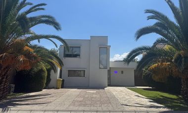 BARRIO LAGUNA CHICUREO