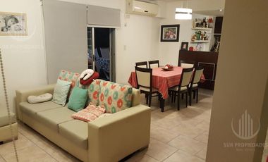 Casa de 4 amb con fondo propio- galeria- parrilla en  Bambu Classic en Canning