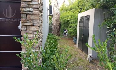 Casa de 4 amb con fondo propio- galeria- parrilla en  Bambu Classic en Canning