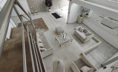 Suite sector Vieja Hacienda cerca Universidad San Francisco