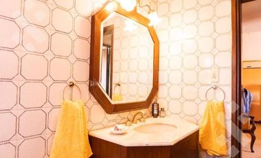 VENTA CASA 8 AMBIENTES   CASA DE HUÉSPEDES Y QUINCHO,  ALLEN-RÍO NEGRO