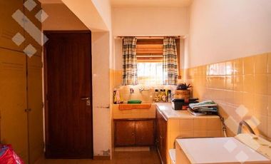 VENTA CASA 8 AMBIENTES   CASA DE HUÉSPEDES Y QUINCHO,  ALLEN-RÍO NEGRO