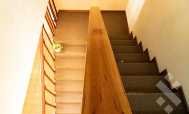 VENTA CASA 8 AMBIENTES   CASA DE HUÉSPEDES Y QUINCHO,  ALLEN-RÍO NEGRO