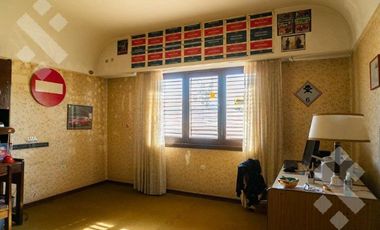 VENTA CASA 8 AMBIENTES   CASA DE HUÉSPEDES Y QUINCHO,  ALLEN-RÍO NEGRO