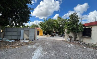 SE RENTA TERRENO / ESTACIONAMIENTO EN EL CENTRO DE IZAMAL