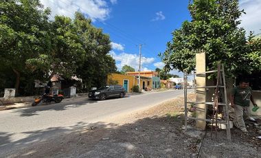 SE RENTA TERRENO / ESTACIONAMIENTO EN EL CENTRO DE IZAMAL