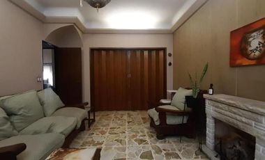 Casa 6 Ambientes - Cochera Doble - Parque Parrilla - Excelente Estado