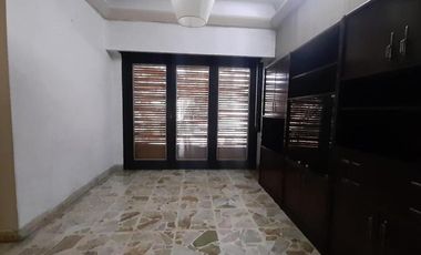 Casa 6 Ambientes - Cochera Doble - Parque Parrilla - Excelente Estado