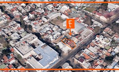 Casa 6 Ambientes - Cochera Doble - Parque Parrilla - Excelente Estado