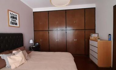 Casa 6 Ambientes - Cochera Doble - Parque Parrilla - Excelente Estado