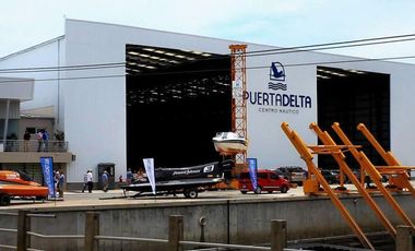 TIGRE - CAMA NÁUTICA DE 21 PIES - EXCELENTE UBICACIÓN!!