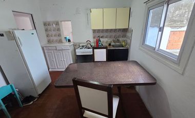 Alquiler Dos Ph Espacio 7 Autos Apto Comercial Vivienda