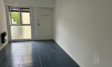 Departamento en Alquiler en Villa Ballester - 2 Ambientes - 3er piso por escalera