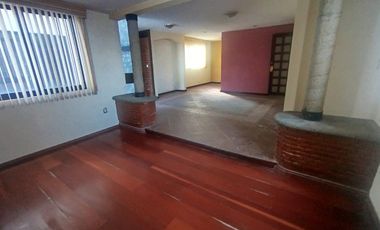 Departamento 3 Recámaras en Renta | Zona La Paloma/Camelinas | Calle Cerrada