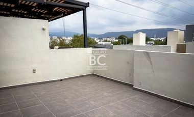 Casa en Renta en Tlajomulco | 3 Recámaras, Alberca y Roof Garden