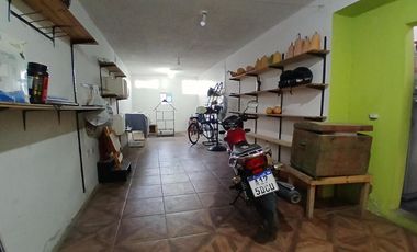 VENTA CASA DE 4 DORMITORIOS EN PARTIDO DE ALVAREZ