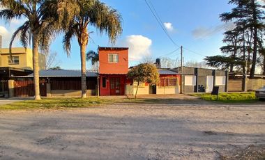 VENTA CASA DE 4 DORMITORIOS EN PARTIDO DE ALVAREZ