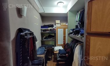 Gran casa en venta a metros de Av. Lujan y Av. 7 de Marzo