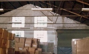 MUY BUENA PLANTA INDUSTRIAL A 2 CALLES