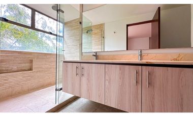 Apartamento en San Lucas para la venta, piso 3